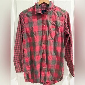 American Eagle Outfitters Pink and Gray Jegging Checkered Shirt